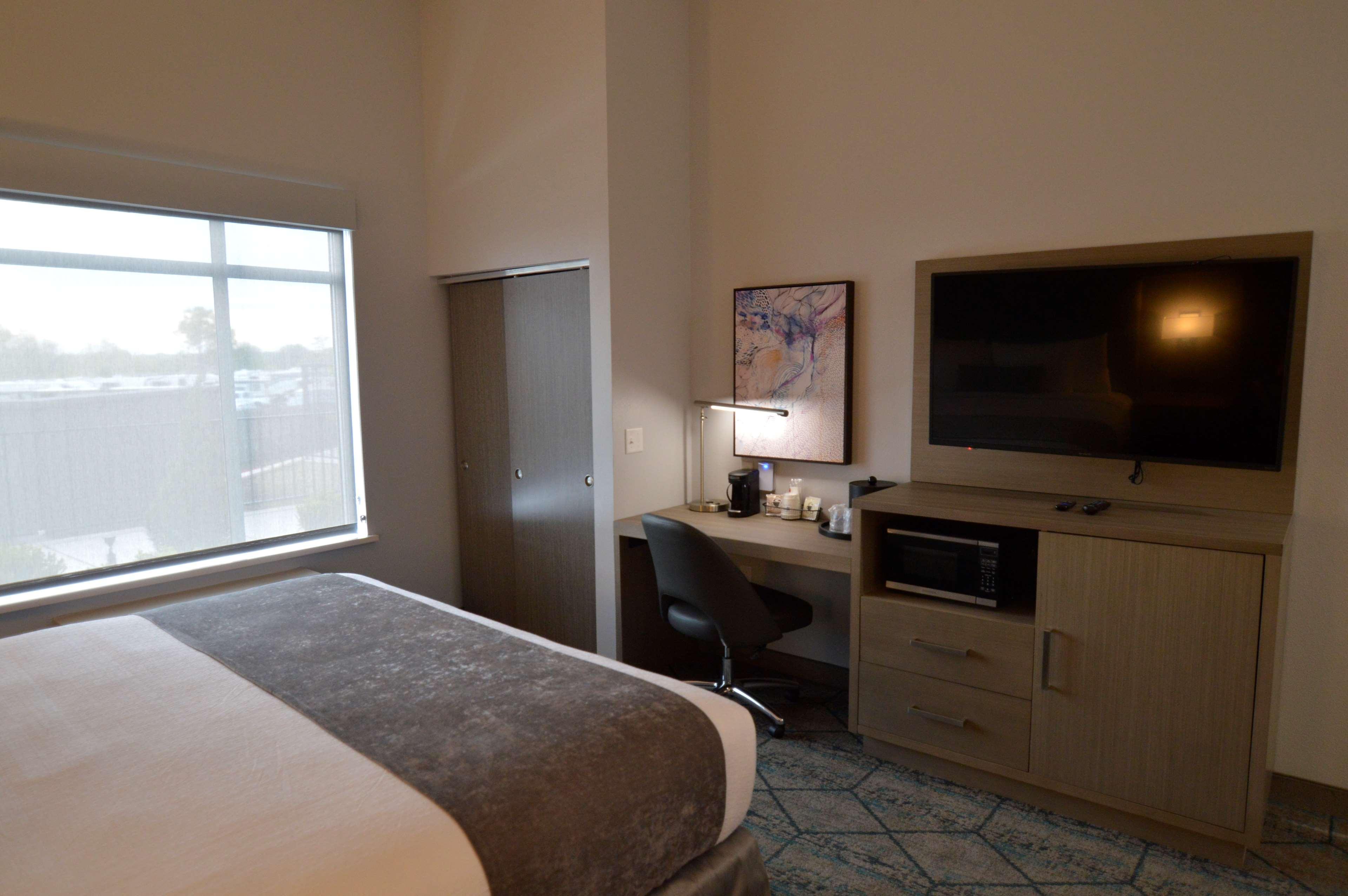 Best Western Plus Executive Residency Oklahoma City I-35 Exterior foto